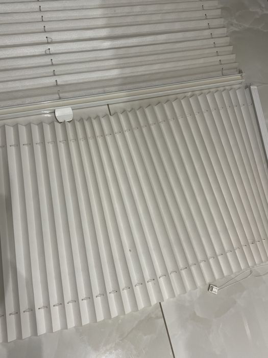 Żaluzje plisowane plisy białe 40 i 88 cm szerokości