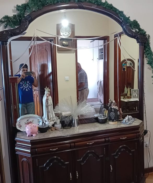 Vende se mural em ótimas condições