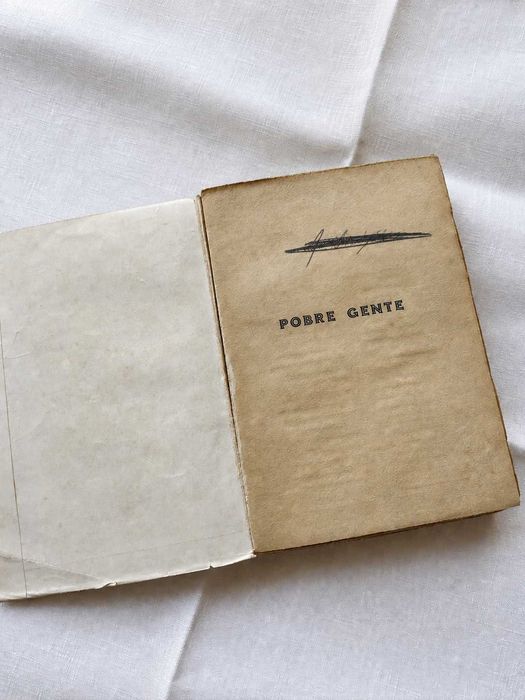 Livro Dostoiéwski – Pobre Gente Colecção Civilização – Série Amarela n.º 11