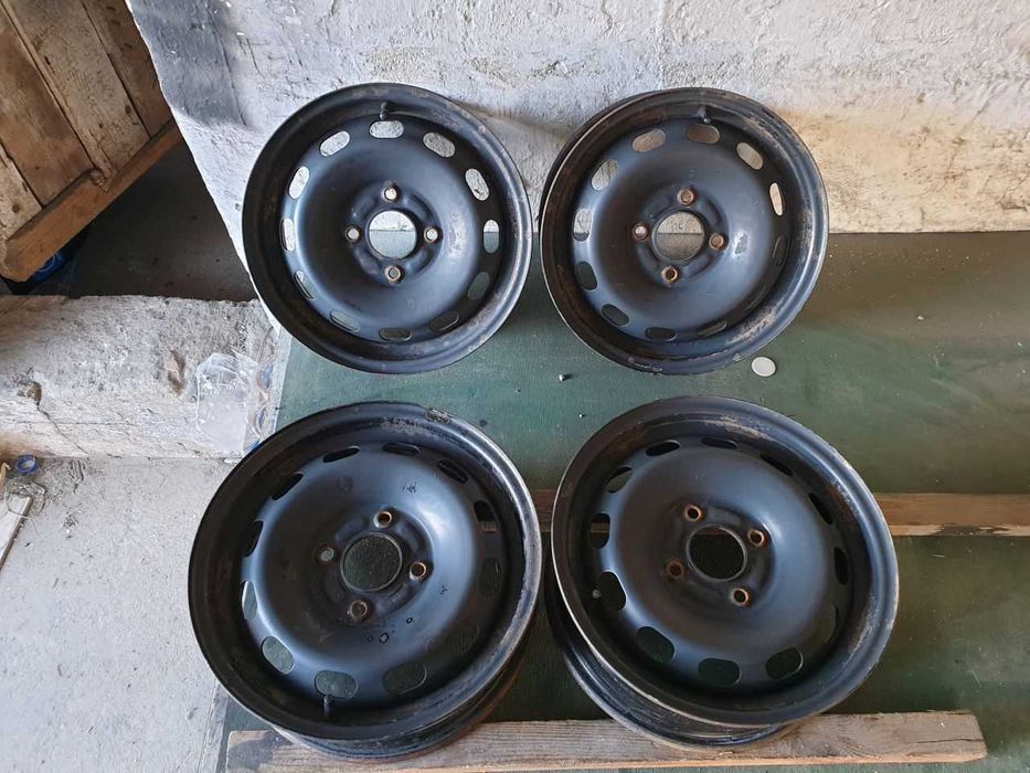 Felgi stalowe Ford R14 4x108 5,5JX14 ET 37,5 centr 63,3mm