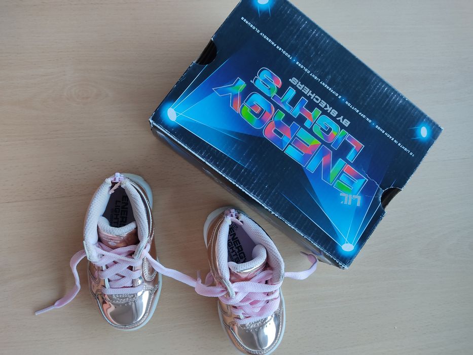 Sapatilhas Skechers criança tam. 20.5