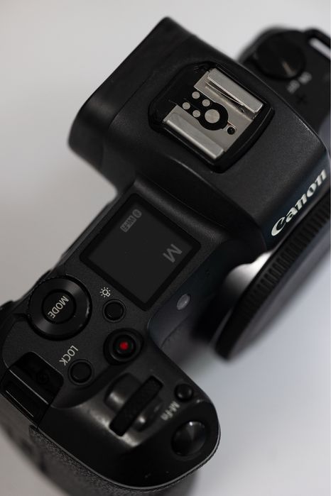 Фотоапарат Canon EOS R