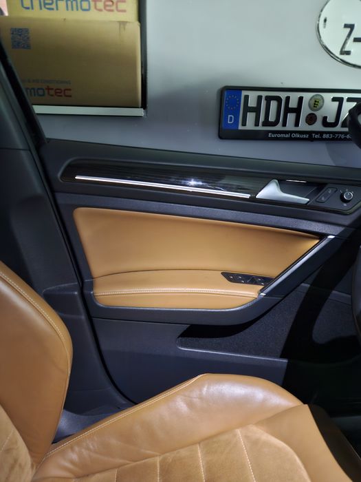 Golf VII | Wnętrze | Brązowa Skóra + Alkantara | Marrakesh Brown