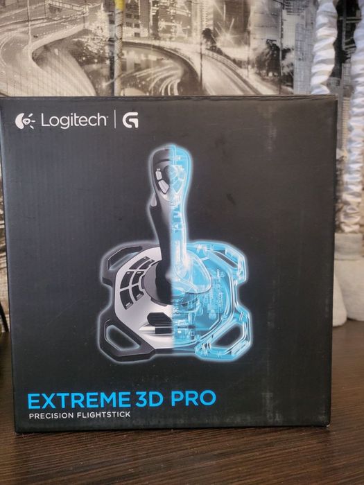 Джойстик Logitech Extreme 3D Pro для авіасимуляторів