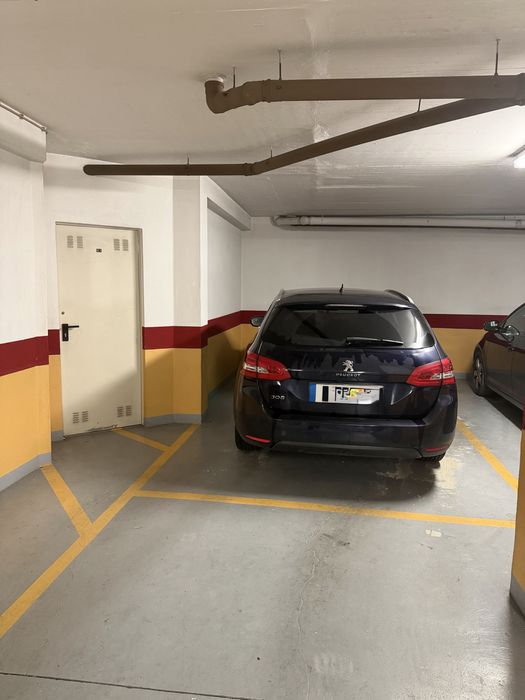 Apartamento T2 - urbanizacao casal da mira - Amadora