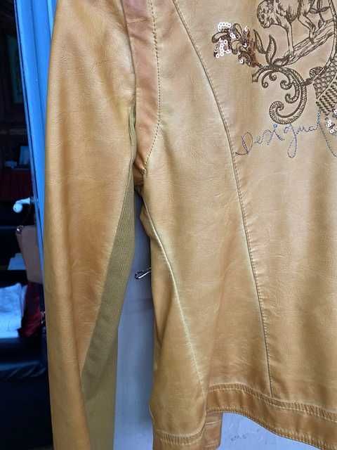 Blusao/Colete lindissimo Desigual