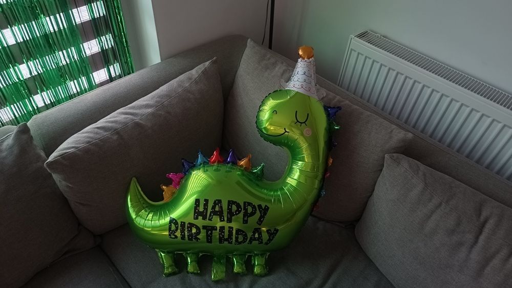 Dekoracje/ zestaw urodzinowy dinozaur/ dino - balony, girlanda 1/ rocz