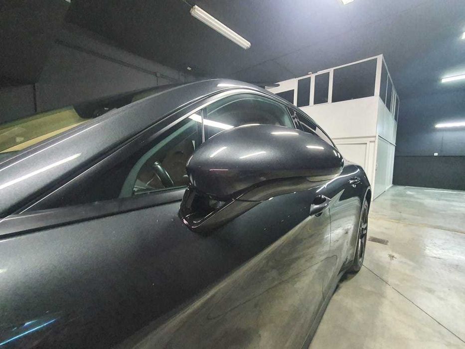 Porsche Panamera 4 E-Híbrido – Elegância que Respira Potência.