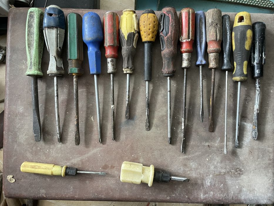 Ручной инструмент одним лотом