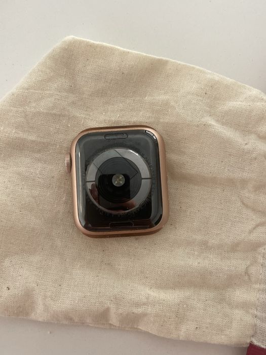 Apple Watch Series 5 – 40mm para peças / reparação