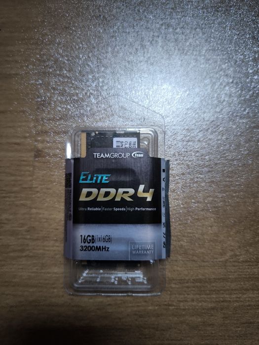 i5-7500 + Stock Cooler / Ballistix DDR4 de 16GB / Team Group Elite SO-DIMM DDR4 3200MHz 16GB CL22