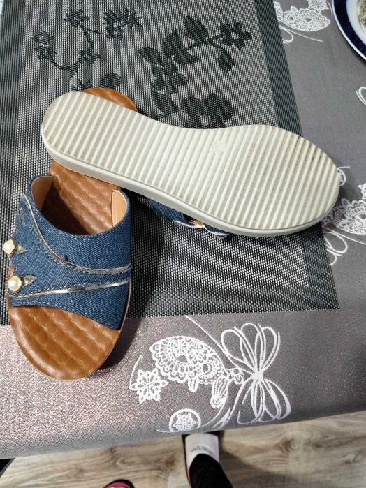 Klapki damskie letnie