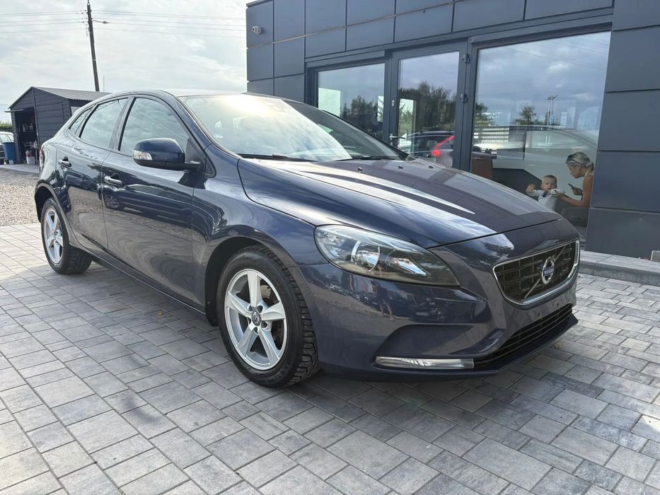 Volvo V40