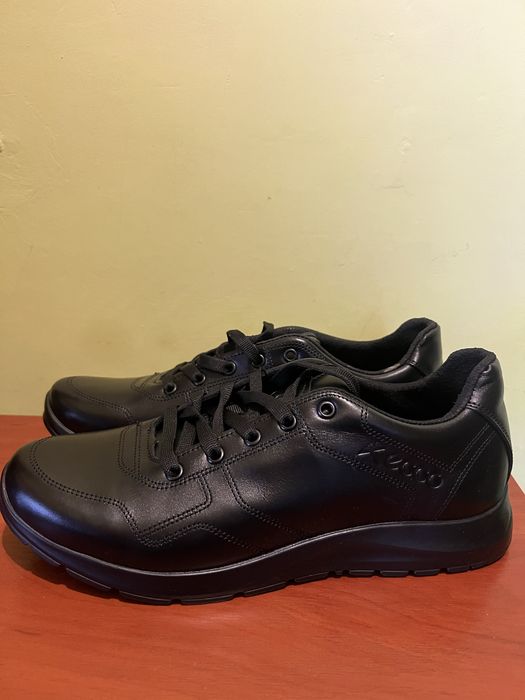 Кросівки шкіряні Ecco 43 розмір