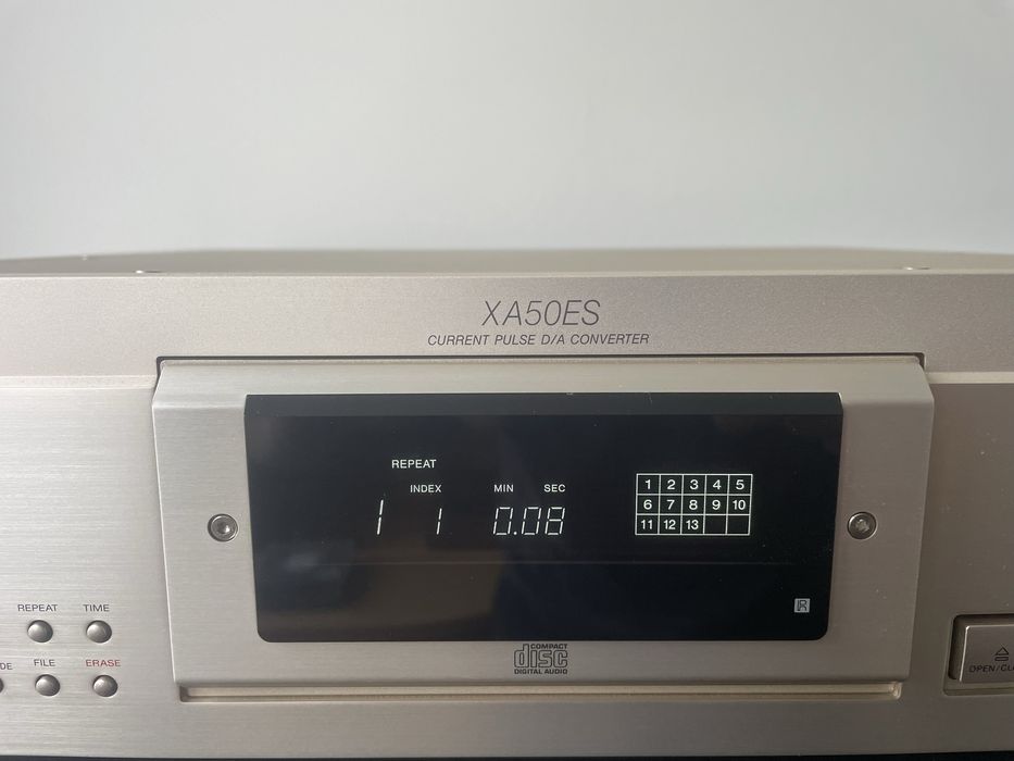 Sony XA50ES     srebrny odtwarzacz cd