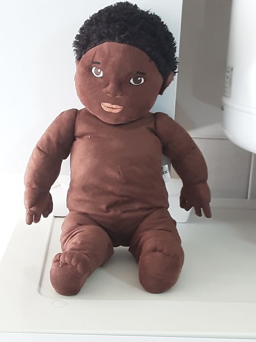Boneco fofinho para o seu bebê  com roupa em veludo