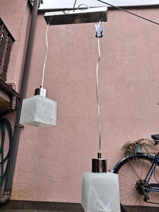 Sprzedam nowe zyrandole po likwidacji hurtowni