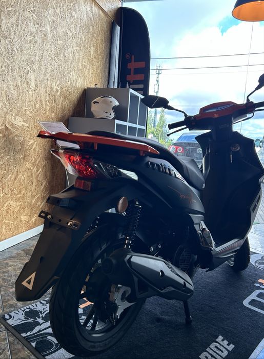 Scooter Mitt XRS 125cc