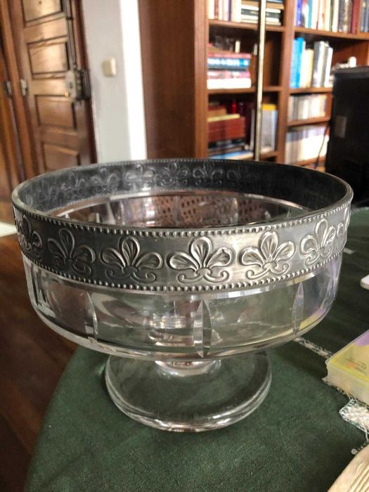 Taça de doce decorativa