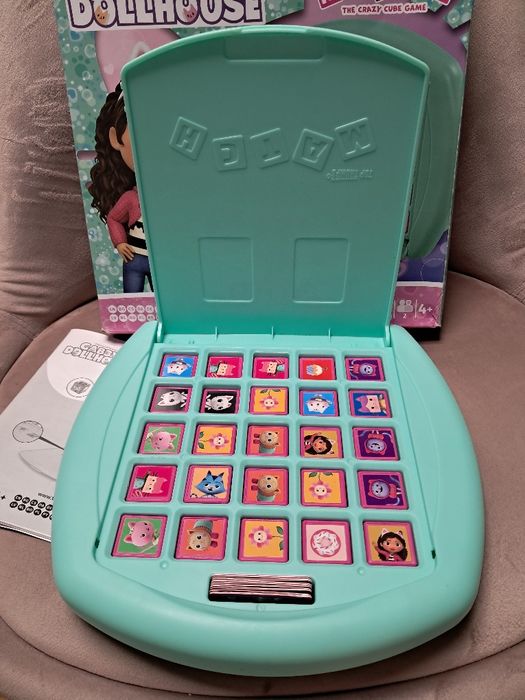 Koci domek Gabi gra 4 + Match Gabby's Dollhouse