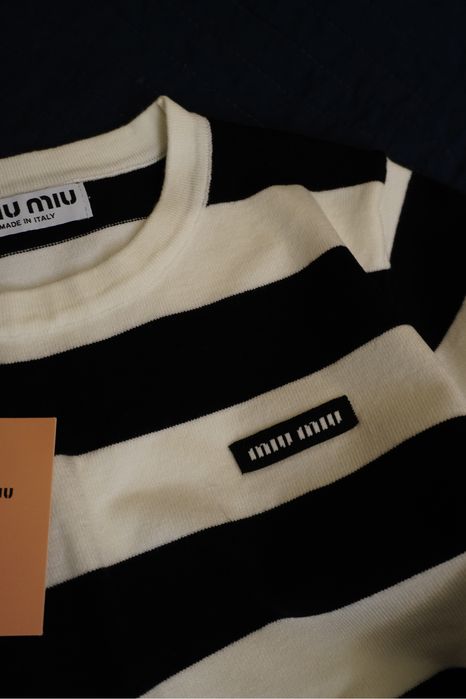 Джемпер Miu Miu . Кофта з лого Miu Miu . S-M
