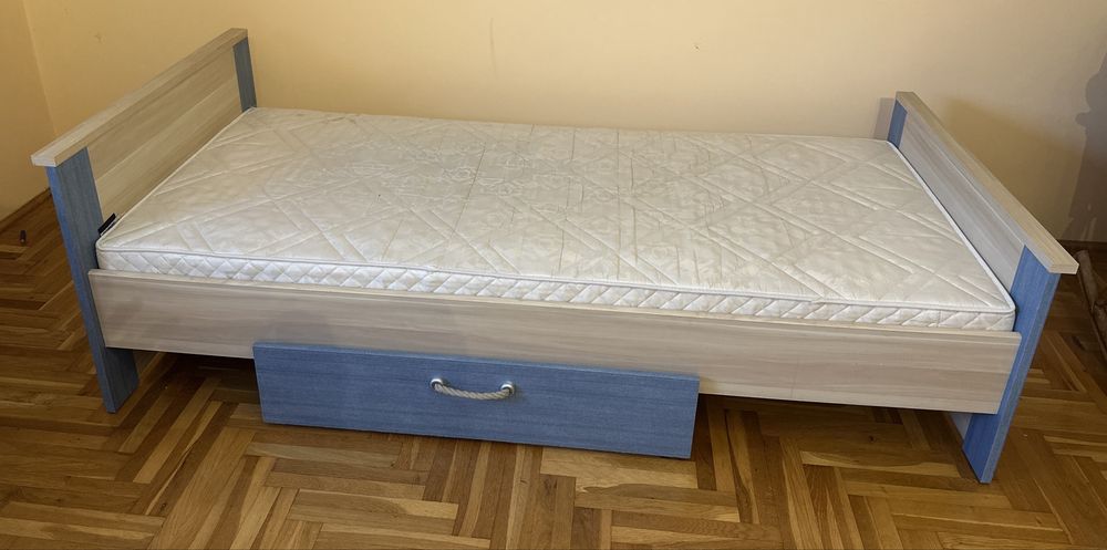 Łóżko dziecięce z szufladą