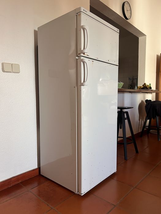 Frigorifico indesit 1.45 altura