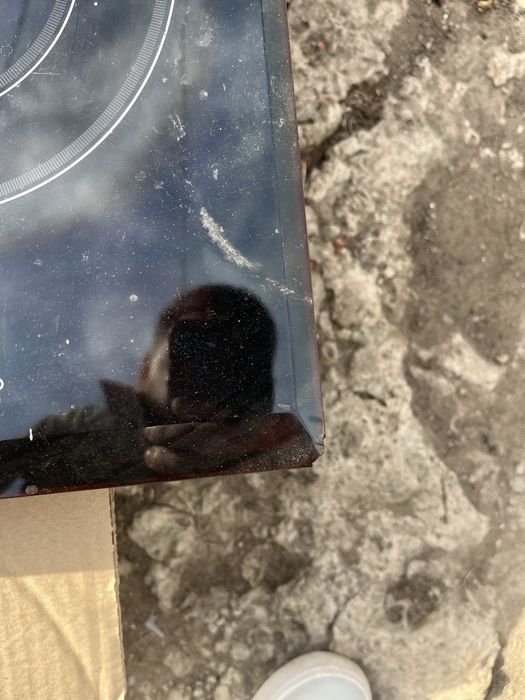 Продаеться электроплита Hotpoint Ariston