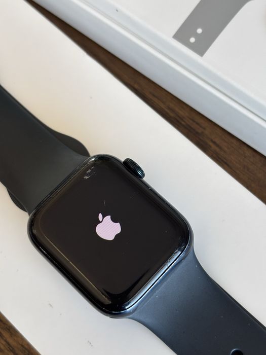 Apple Watch SE 2  GPS 40 mm