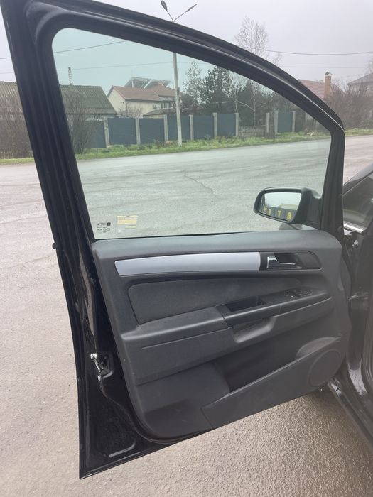 Продам Опель Зефира