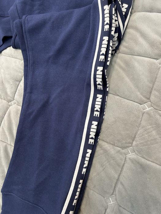 Спортивний костюм Nike