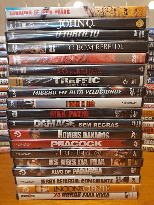 Coleção de DVDs de vários géneros