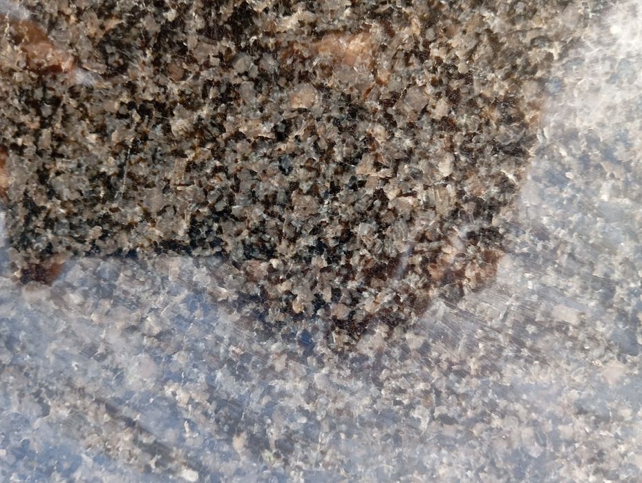 Tampo em granito novo