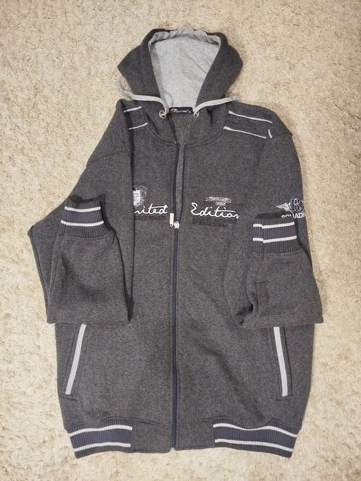 Тепла чорна кофта