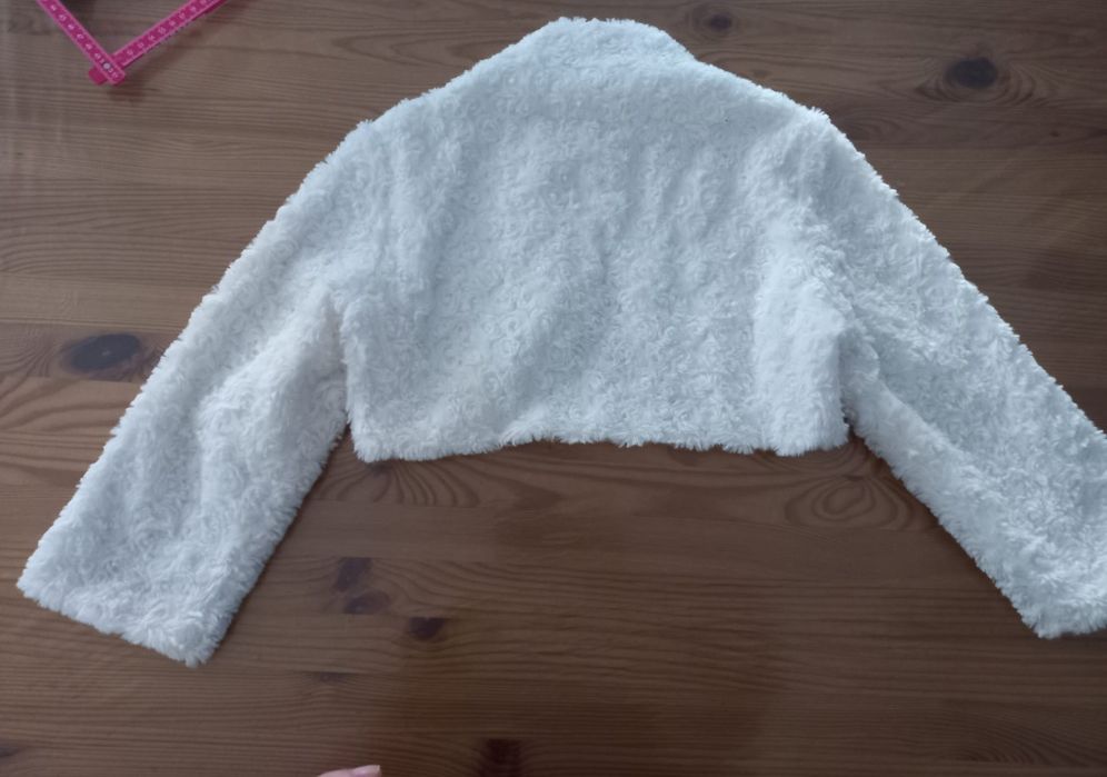 Piękne bolerko ecru