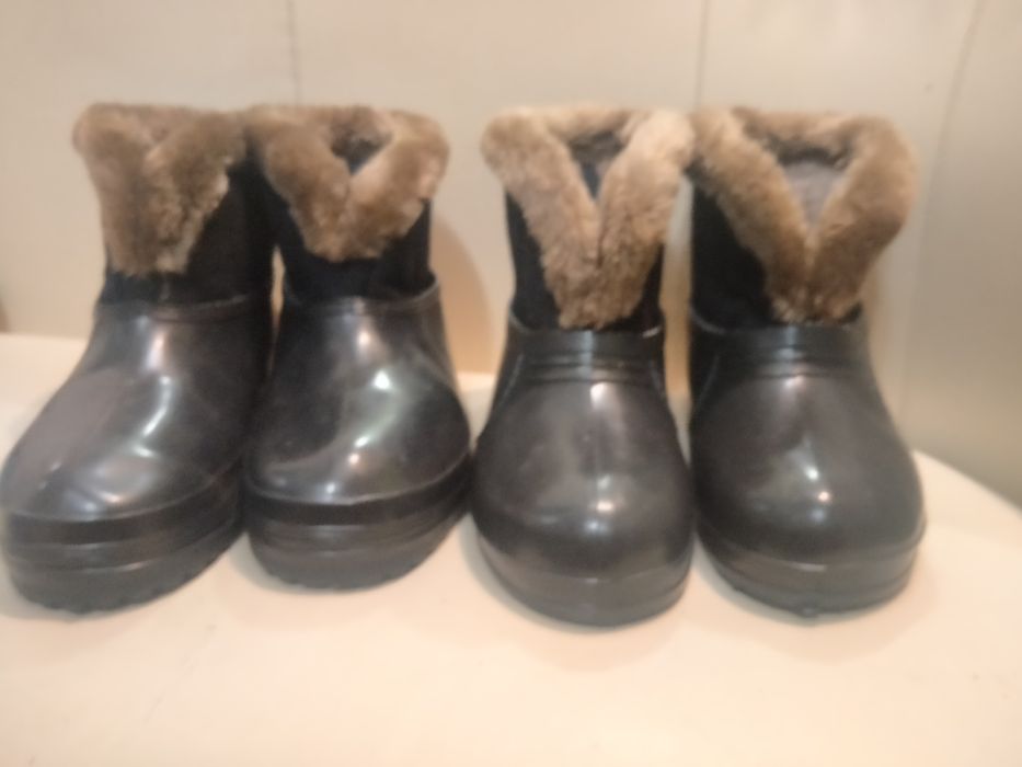 Продам самошиті валянки 900