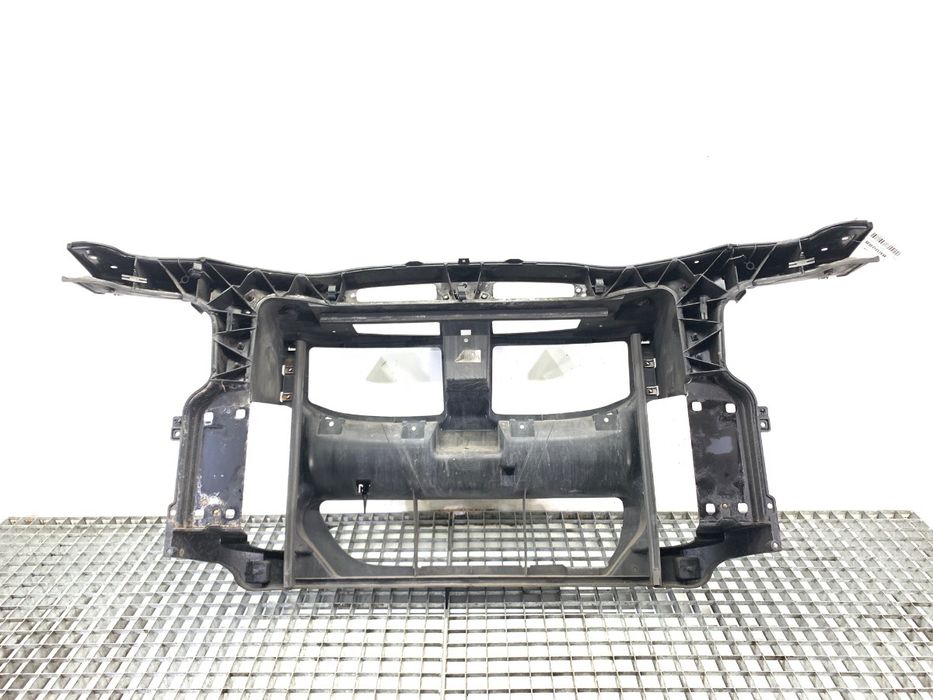 PAS PRZEDNI BMW E90 2.0 129KM 04-12 Sedan/Limuzyna WZMOCNIENIE