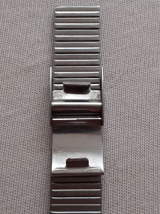 Zegarek Levis z PRL-u z kalkulatorem