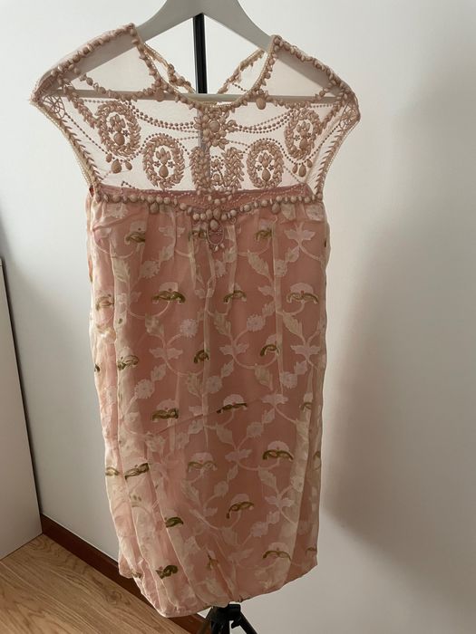 Vestido curto, rosa seco