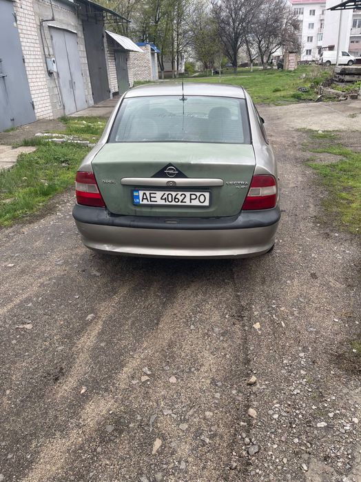 Продам Опель вектра б 1997 год