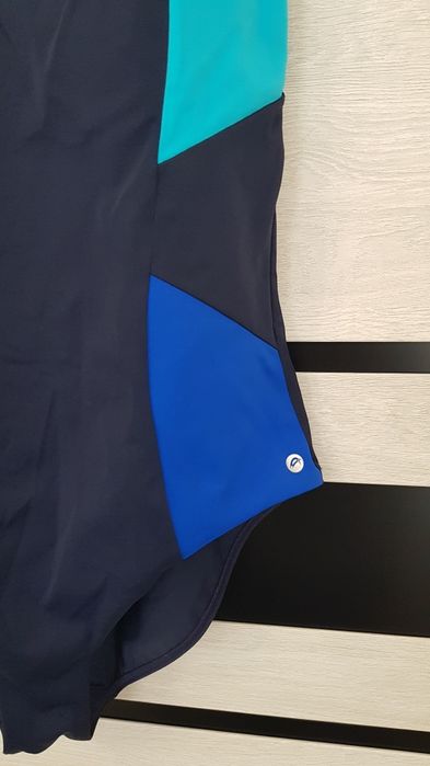 Стильный спортивный купальник спортивний слитный суцiльний совместный