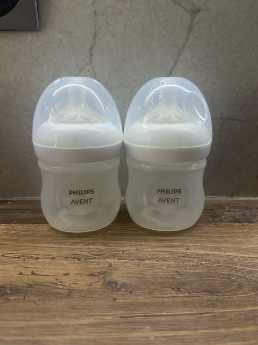 Пляшки Avent, накладки для годування medela