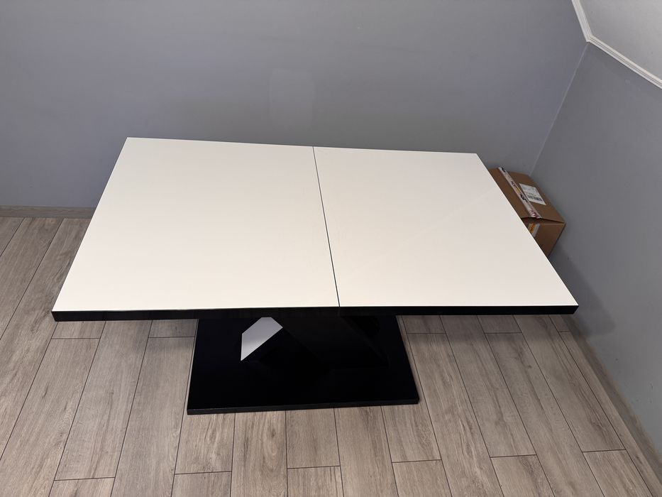 Stol bialy rozkladany