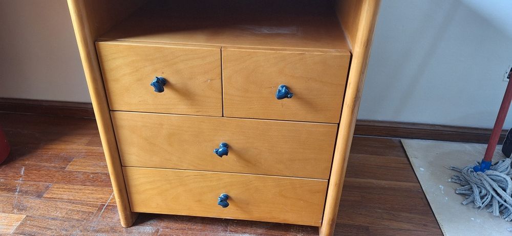 Secretaria de madeira maciça