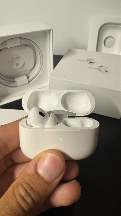 Apple AirPods Pro 2 - Left pod only
