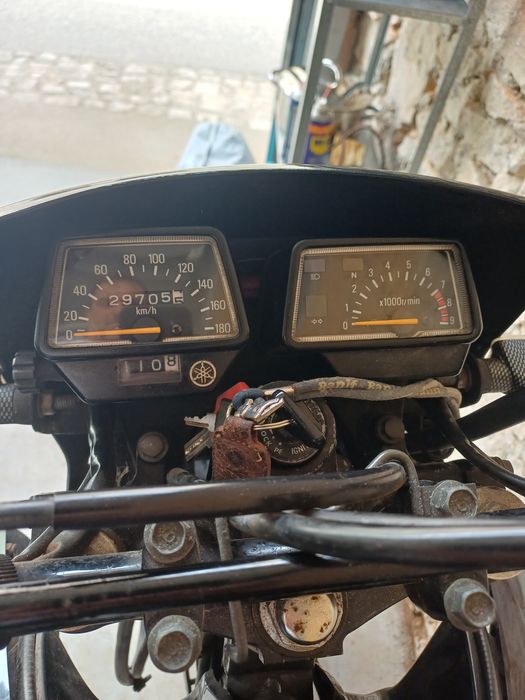 Mota XT600 preta