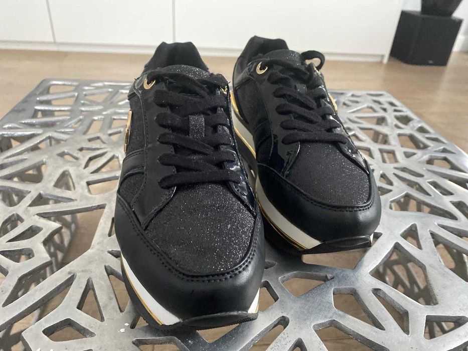 Buty damskie Guess Dealy r 39