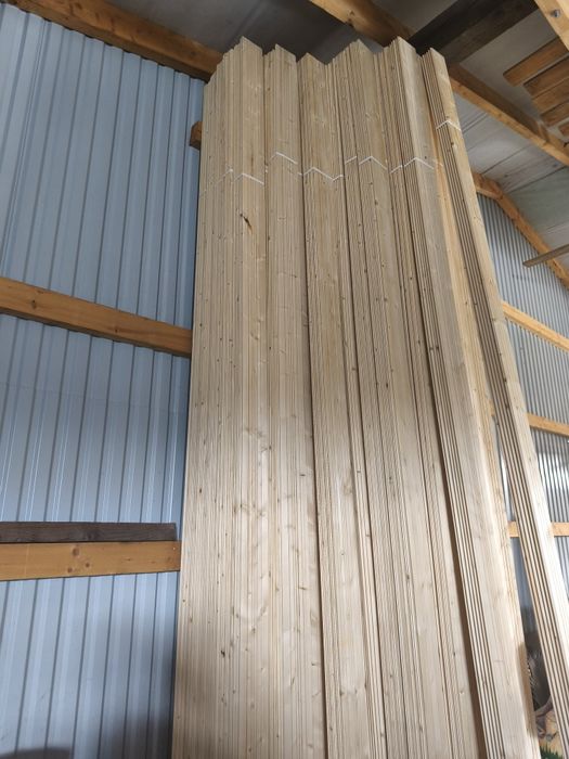 Deska podbitkowa, podbitka, nadbitka, boazeria świerkowa