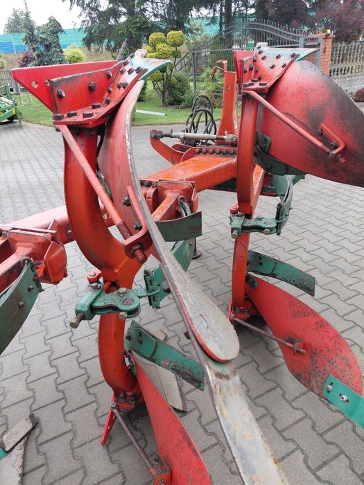 Pług 4 skibowy Kverneland E 160