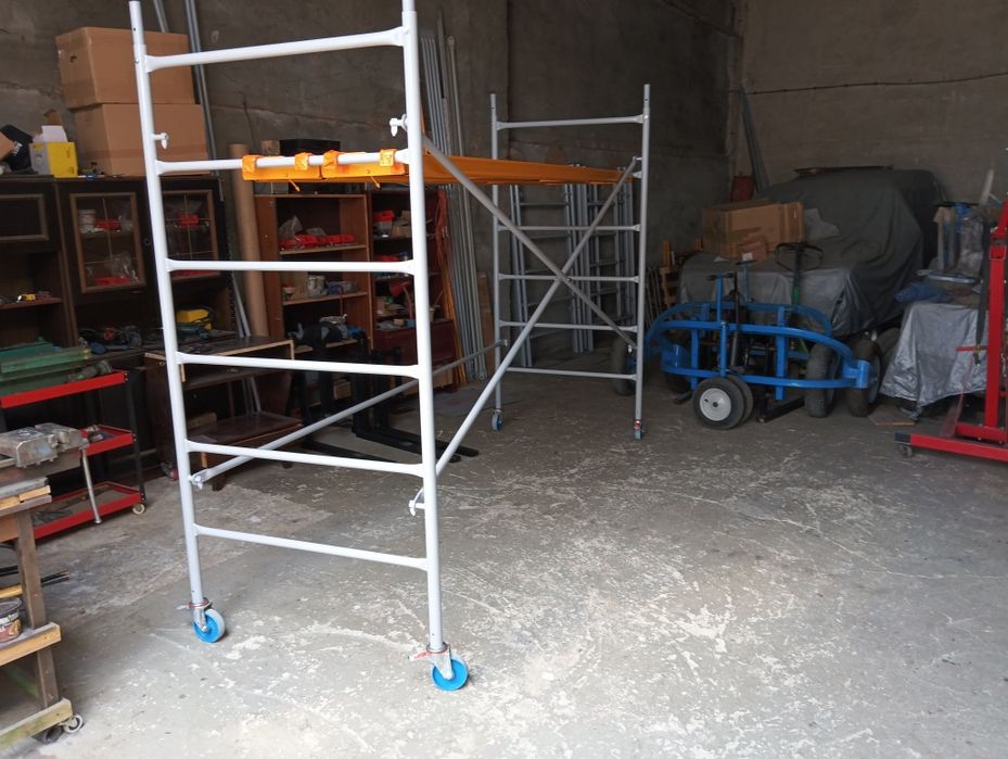 Rusztowanie elewacyjne drabinkowe metalowe